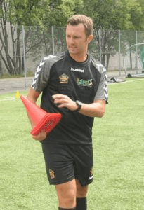 Marco Brunetti på en gressbane